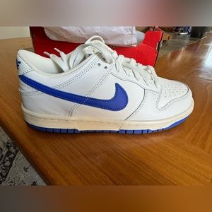 NIB Nike Dunk Low GS 6.5Y Summit White / Hyper Royal Blue